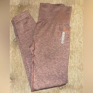Gym shark leggings
